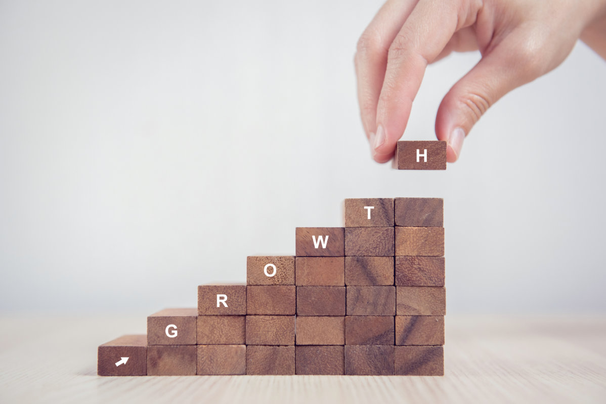 Stacking growth cubes
